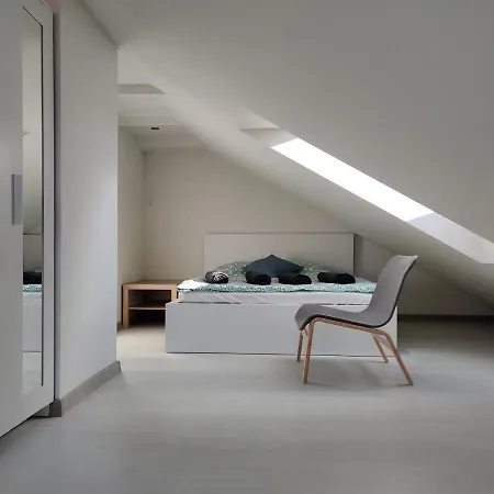 ゲストハウス Plaza オストロボ